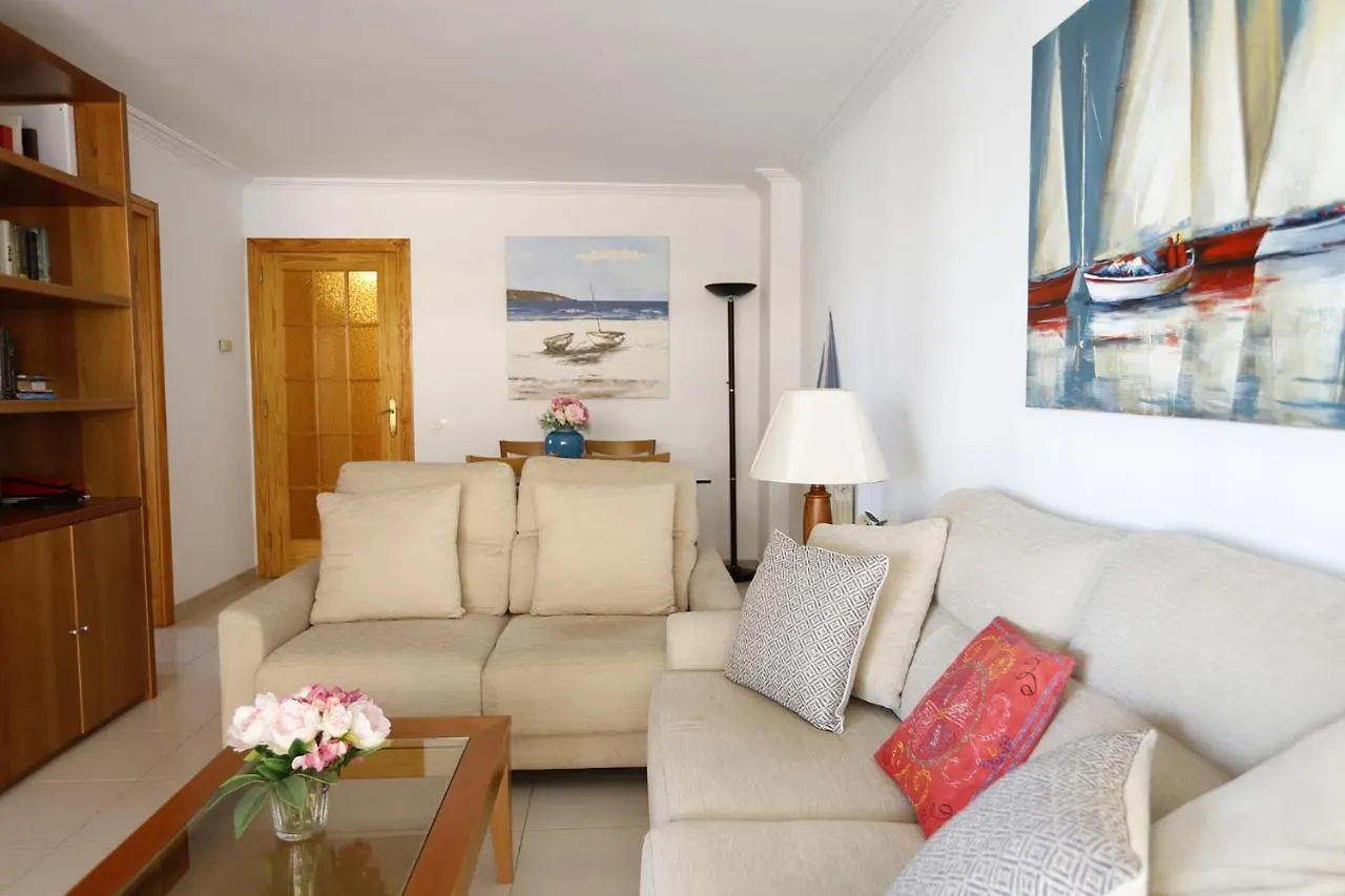 Apartment At042 Els Pins, Primera Linea De La Playa, Con Piscina Torredembarra