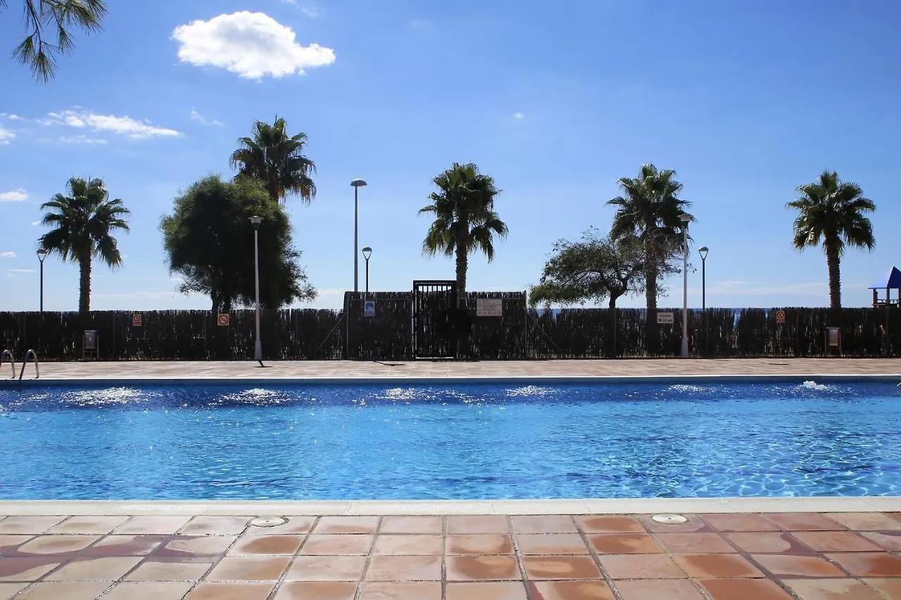 Apartment At042 Els Pins, Primera Linea De La Playa, Con Piscina Torredembarra