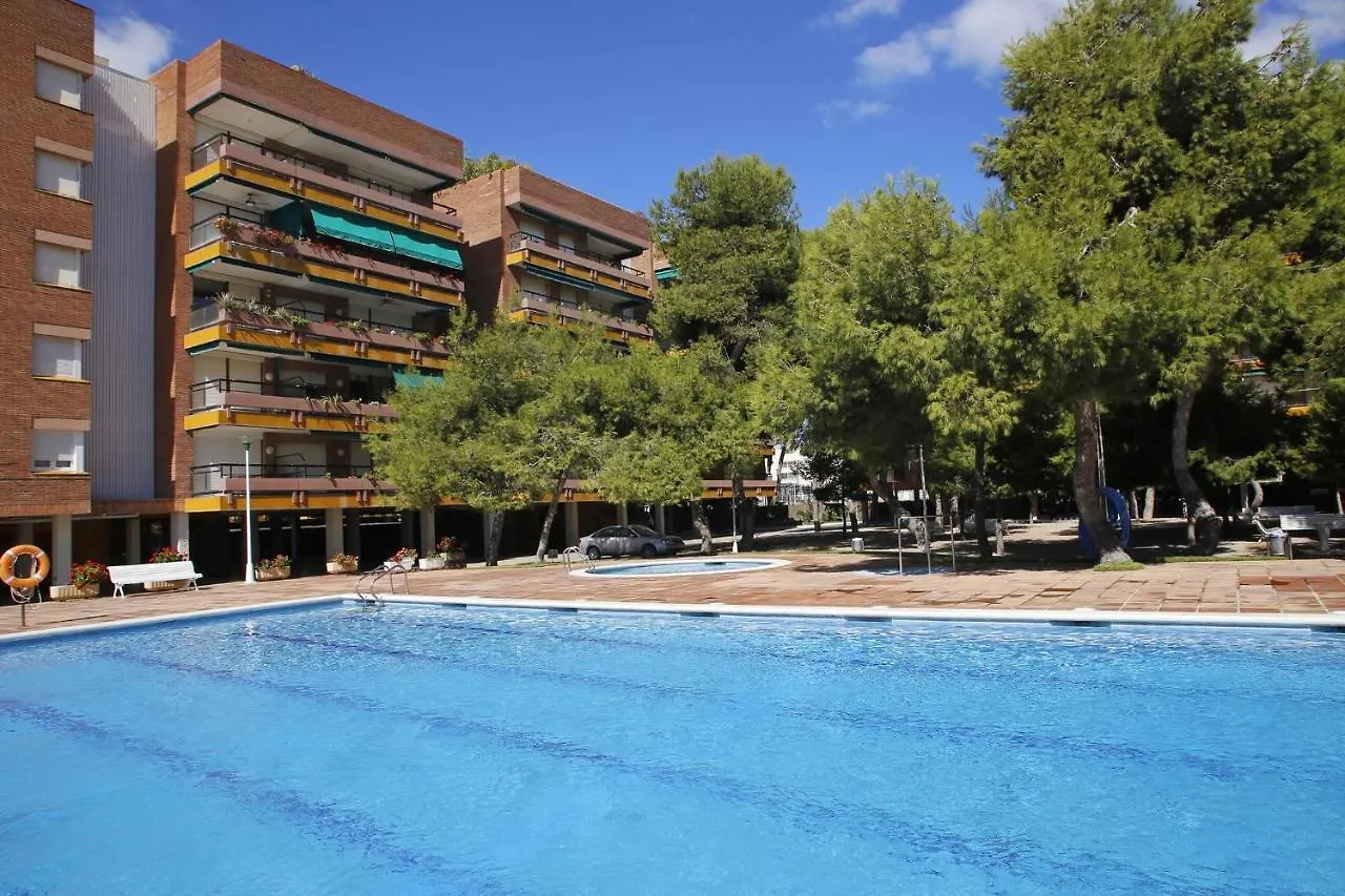 Apartment At042 Els Pins, Primera Linea De La Playa, Con Piscina Torredembarra
